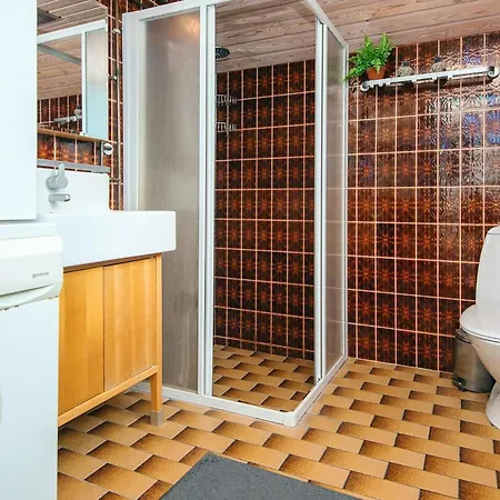8 Person In Glesborg Holiday home