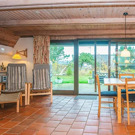 8 Person In Glesborg Holiday home Fjellerup