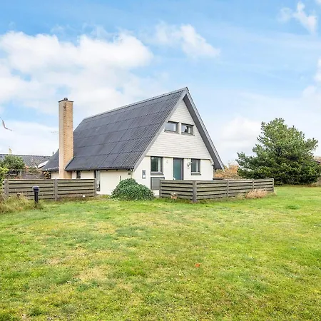 8 Person In Glesborg-by Traum *